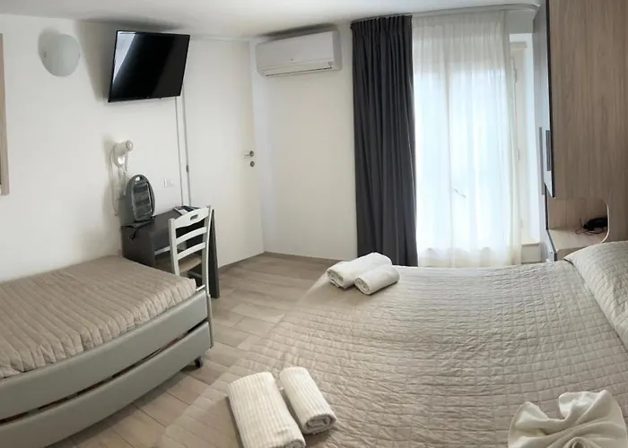 Bed And Book 里米尼