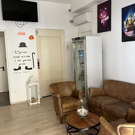 Bed And Book Ρίμινι