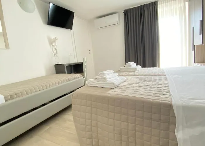 호텔 Bed And Book 2*