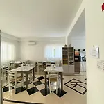 Bed And Book Hotel 2*
