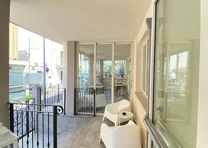 فندق Bed And Book 2*